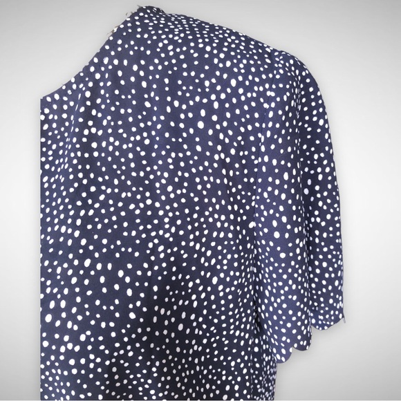 Banana Republic Blouse shirt dark navy blue with white dots scalloped sleeve - Picture 3 of 15